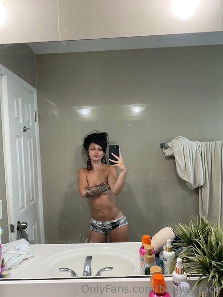 Ggracemarieee セクシーモデル 写真