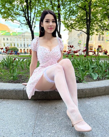 Alena Sergeevna ホットなポルノスター ギャラリー