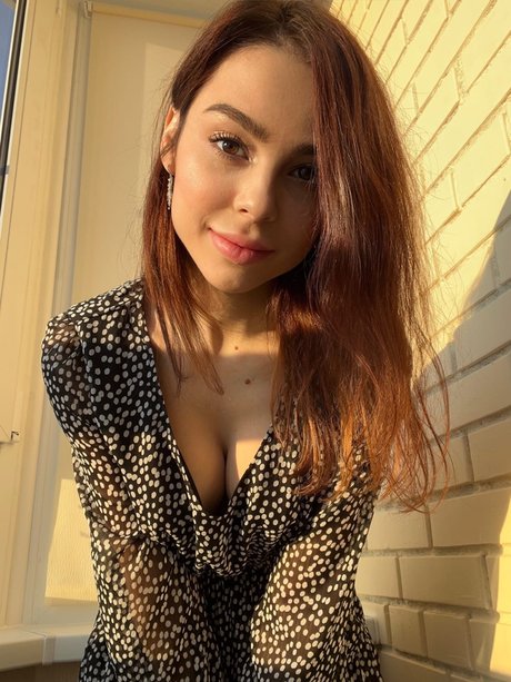 Alena Sergeevna HDスター 画像