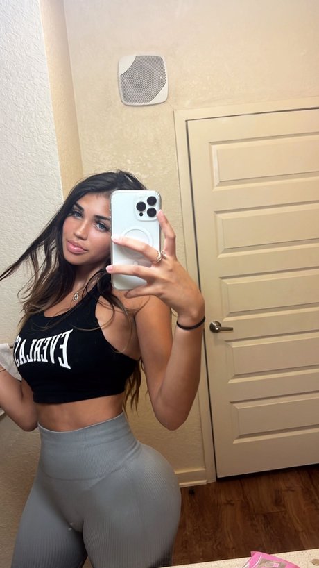Adeline Bri xxxポルノスター 写真
