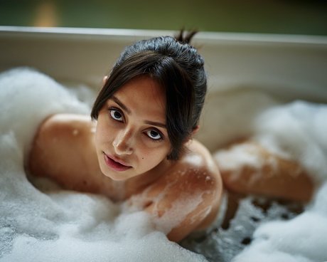 Olivia Linz 独占女優 画像
