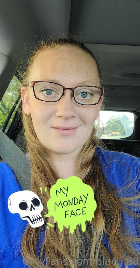 Blue J 88 ポルノスター 高品質 画像