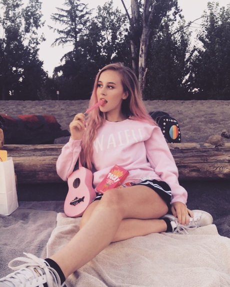 Bella Tha Killa 裸のポルノスター 写真