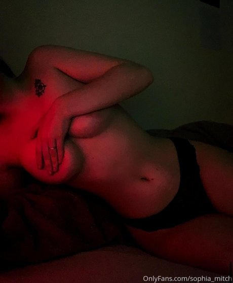 Sophia Mitch 裸のポルノスター 写真
