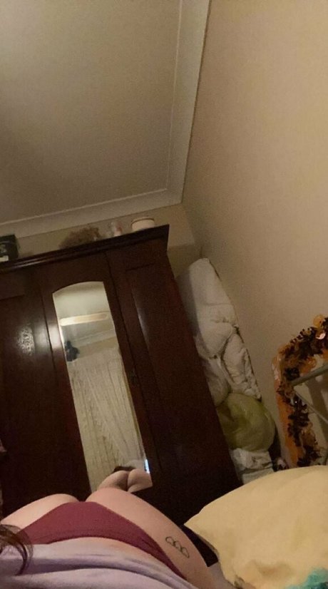 Faithzola11 エロティックなスター ギャラリー