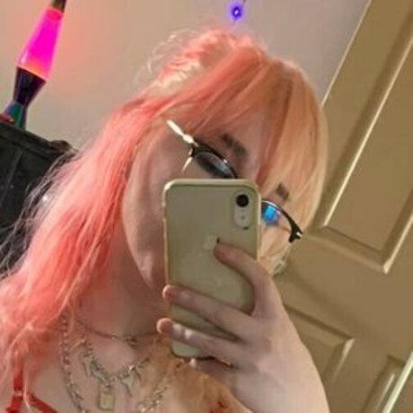 Sadcthulu666 ポルノモデル 写真