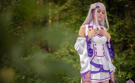 バンライフオンリーファンズ ポルノグラフィック 写真