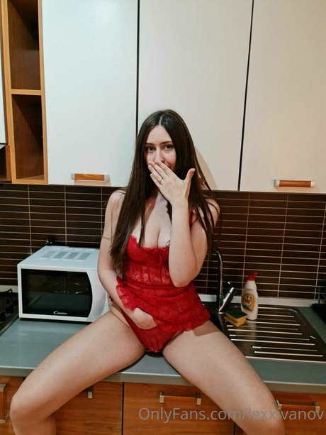 Lexy Ivanov ヌードモデル 写真
