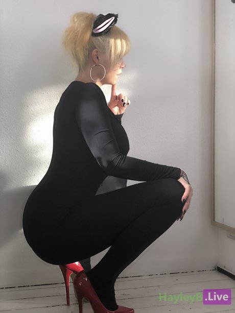 ライトスキンオンリーファンズ 美しいヌード 画像