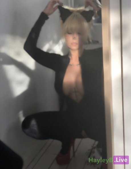 Ms Hayley B ポルノスター 裸 ギャラリー