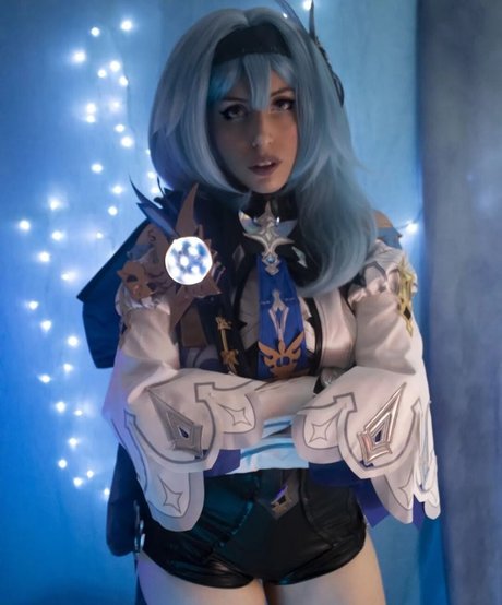 Lauramunay かわいいポルノスター 画像
