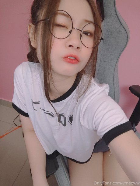 Vmeow top profile image