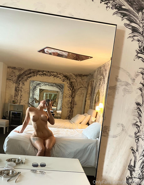 ライブヌードOnlyFans 美しい裸 画像