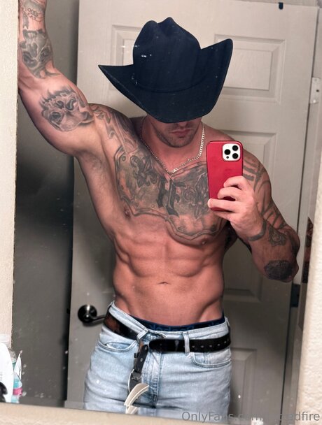 Tattedfire ポルノモデル 写真