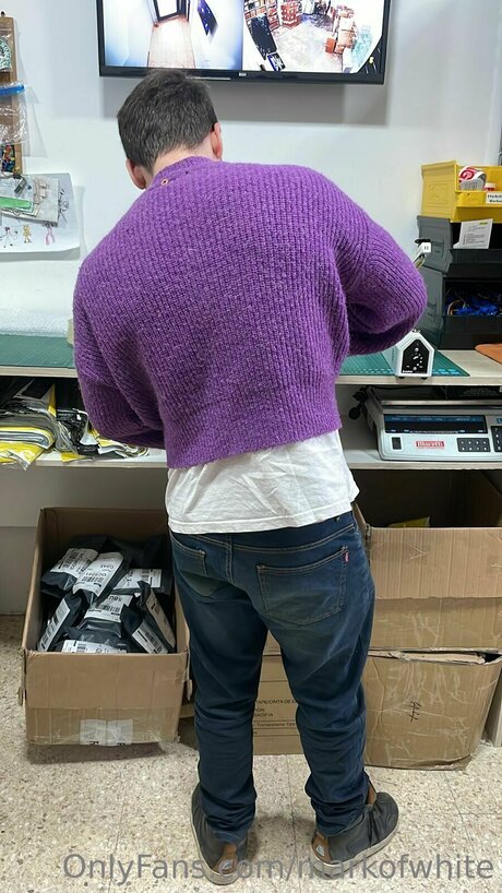Markofwhite ポルノモデル 写真