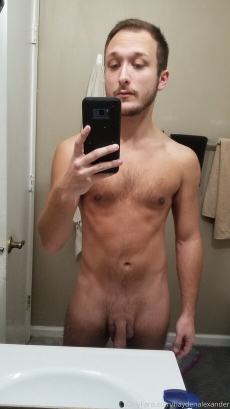 Haydenalexander ポルノモデル 写真