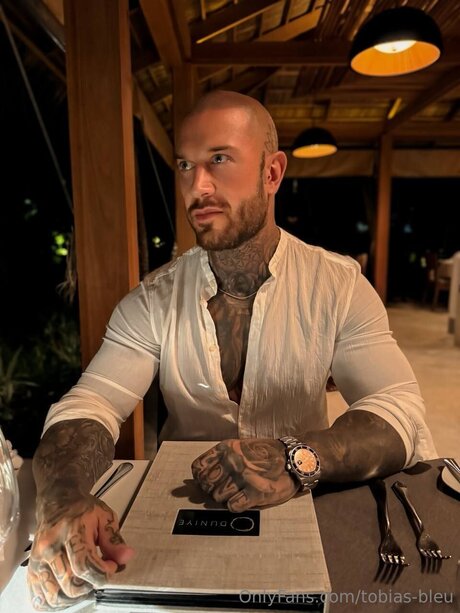 Tobias Bleu ポルノスター 写真