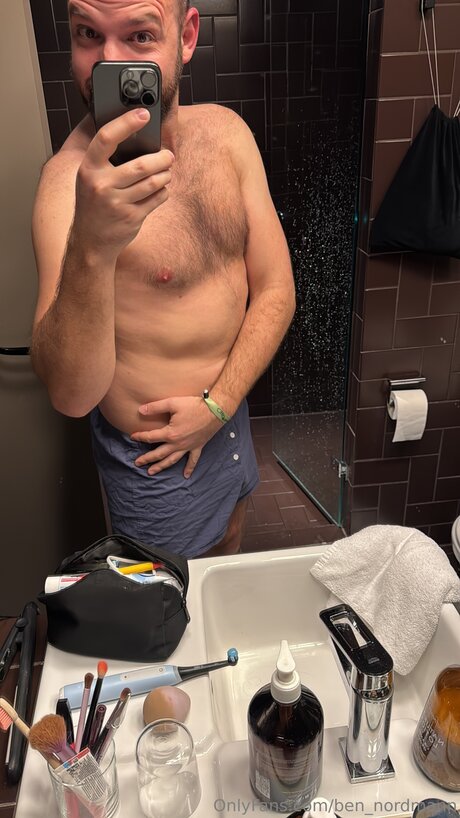 キャスティングオンリーファンズ セクシーヌード 写真