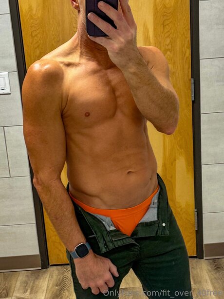 The Naked Trainer Free HDモデル 写真