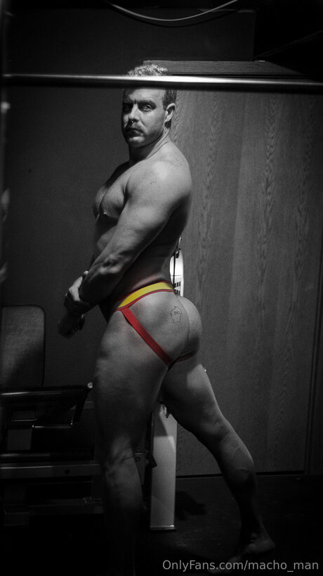 ニューハーフオンリーファン ホットxxx 写真