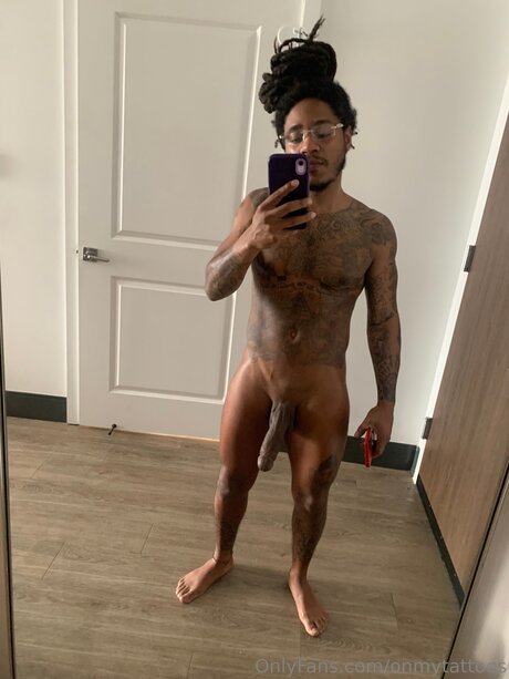 Onmytattoos エロティックなスター 画像