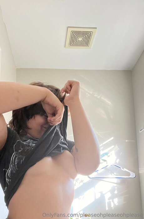 Pleaseohpleaseohplease ポルノスター セクシー 画像