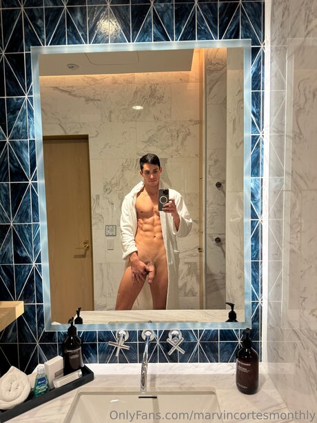 Marvincortesmonthly 美しいモデル 画像