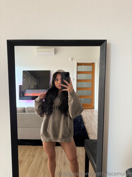 Prettyfacemulan 美しいスター 写真