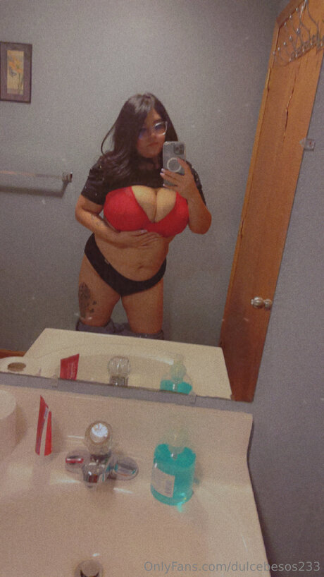 Dulcebesos233 ポルノモデル 写真