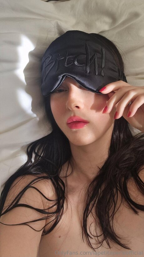 Lapetiteperleofficial セクシー女優 ギャラリー