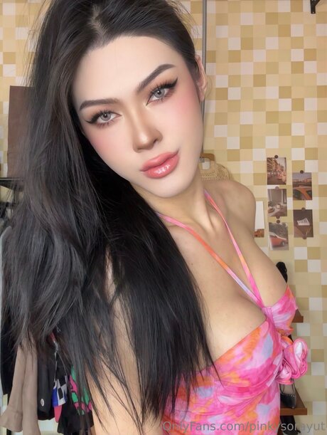 Pinkysorayut ポルノスター セクシー 写真