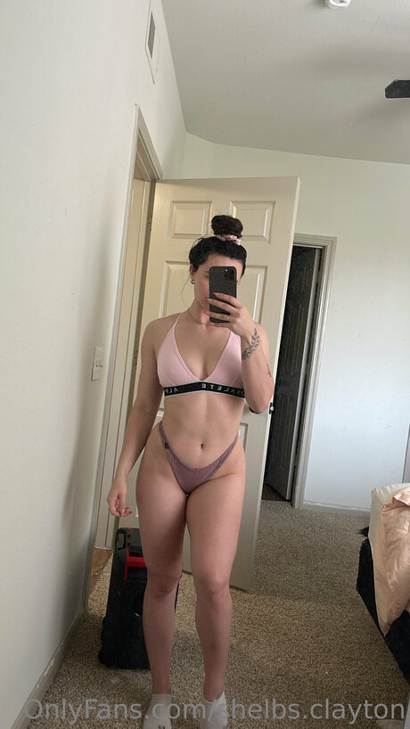 Shelbs Clayton ポルノスター ホット 画像