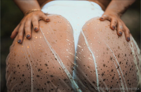 Mistressssx ポルノスター 写真