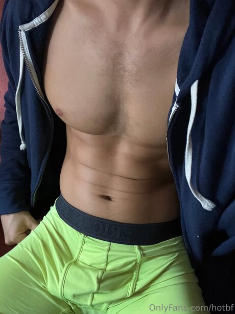 Hotbf ポルノスター 裸 写真