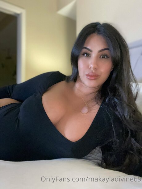 Makayladivine69 アート女優 ギャラリー