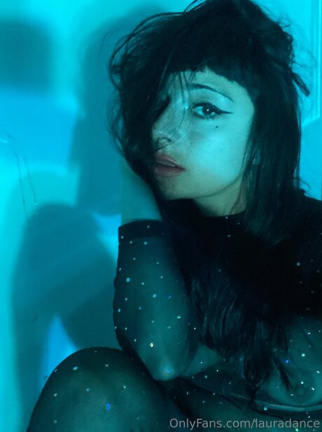 Lauradance セックスモデル 写真