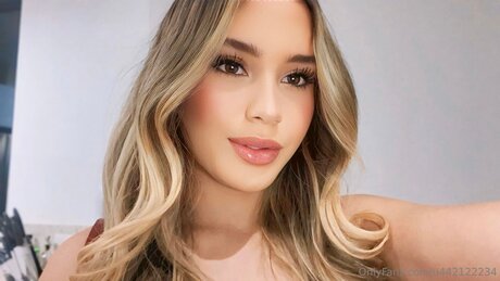 Sabrinasweeney セクシー女優 写真