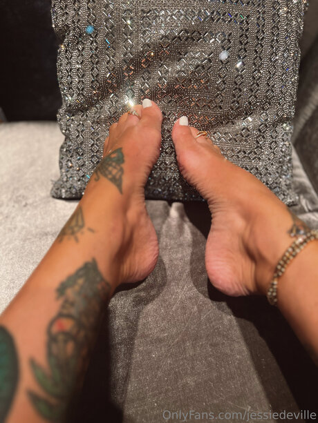 Jessiedeville セックススター 画像