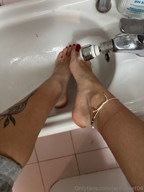 Jennyfeet06 アートスター 写真