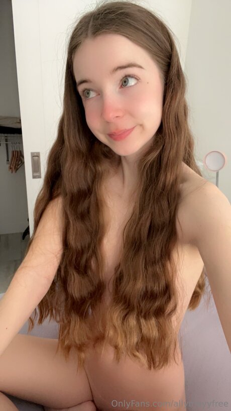 Allymayyfree セクシーなポルノスター ギャラリー