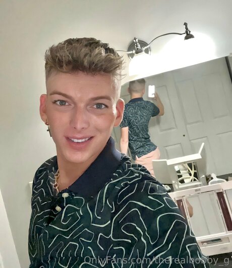 Whiteboygrantt ポルノモデル 画像