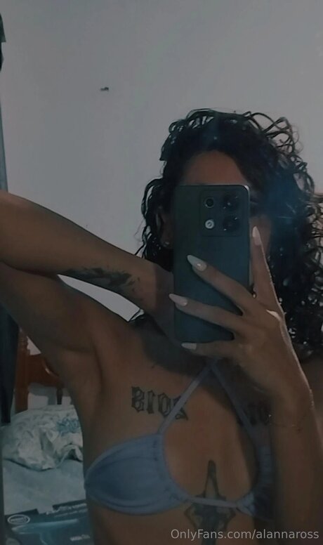 Alannaross 裸の女優 写真