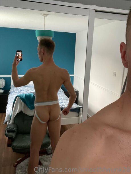 Hungblondebrit top profile image
