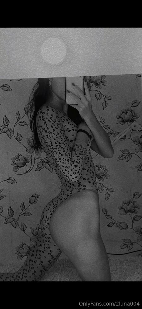 2luna004 セクシーモデル 写真