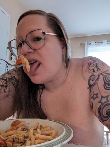 U381070047 ホットなモデル 画像