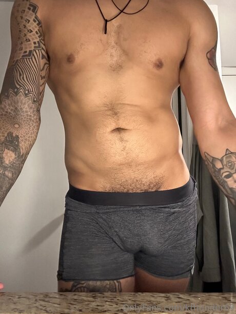 Kthunder69 最高のモデル 写真