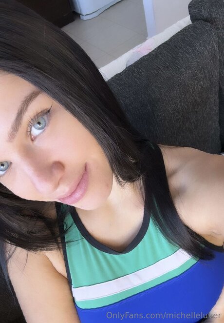 Gloomymichelle ホット女優 写真