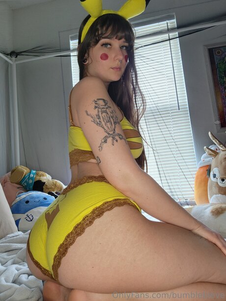 Bumblebieve ポルノスター 無料 写真