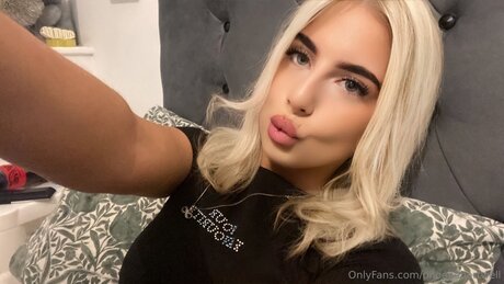 Phoebehartwell ポルノスター セックス ギャラリー