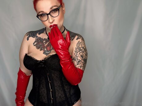 Yourscarletharlotxxx ヌードスター 写真